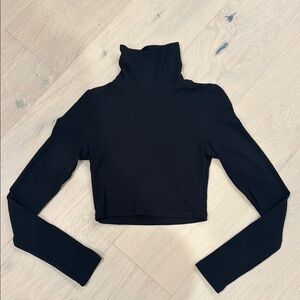 Bayse ribbed black crop turtleneck
